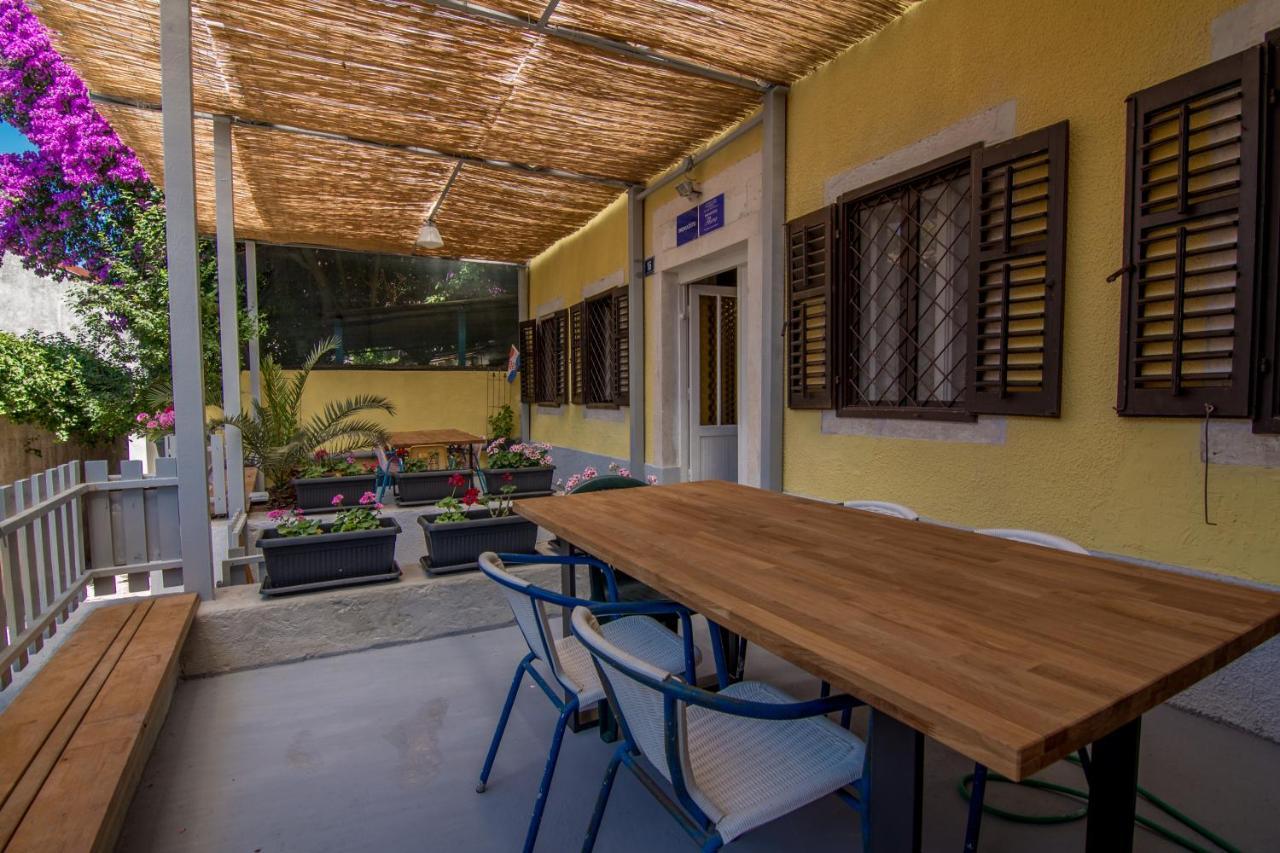 Hostel Flora Mali Lošinj Kültér fotó