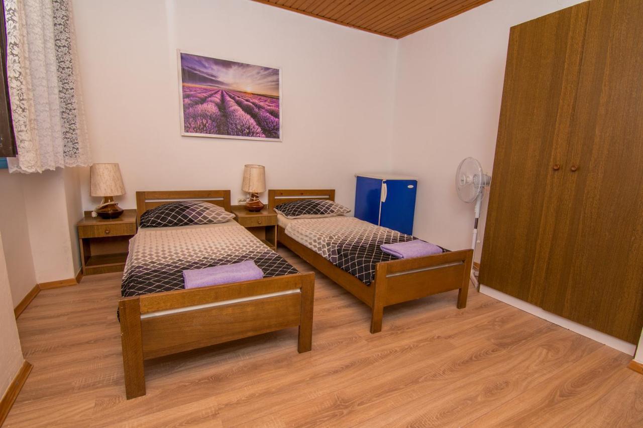 Hostel Flora Mali Lošinj Kültér fotó
