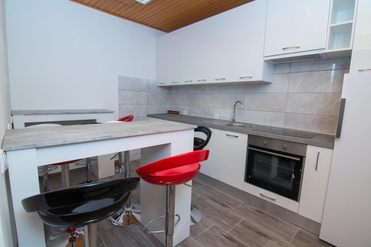 Hostel Flora Mali Lošinj Kültér fotó