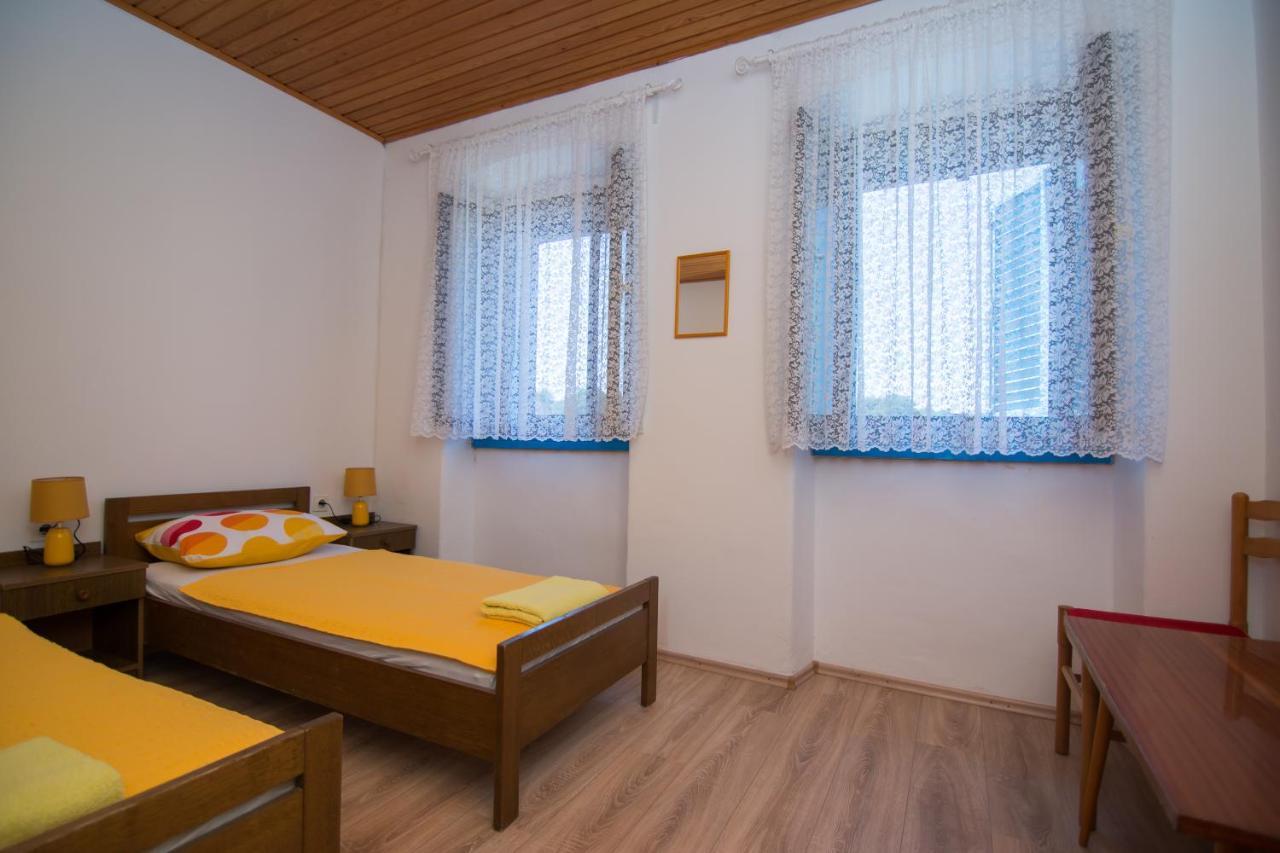 Hostel Flora Mali Lošinj Szoba fotó